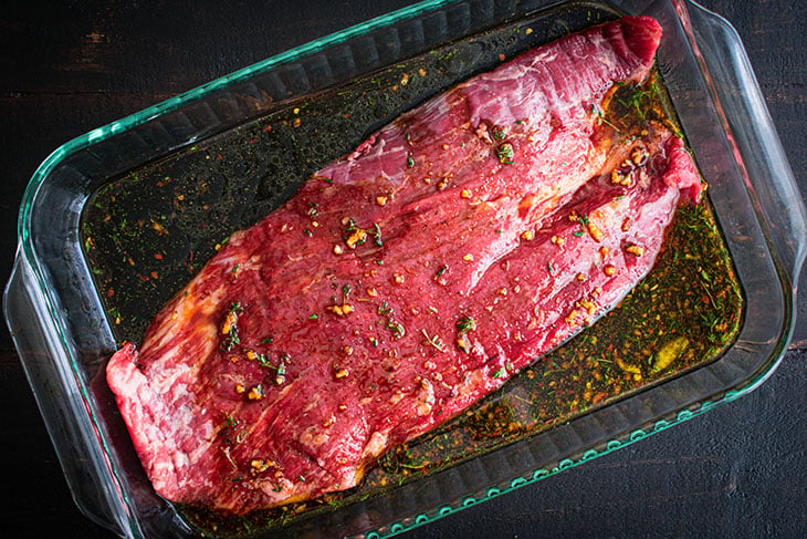 The Best Tips and Techniques To Marinate Beef And Lamb For Roasts